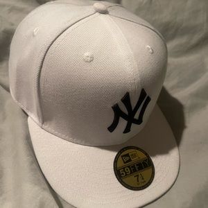 New York Yankees Fitted Hat White  7 1/4